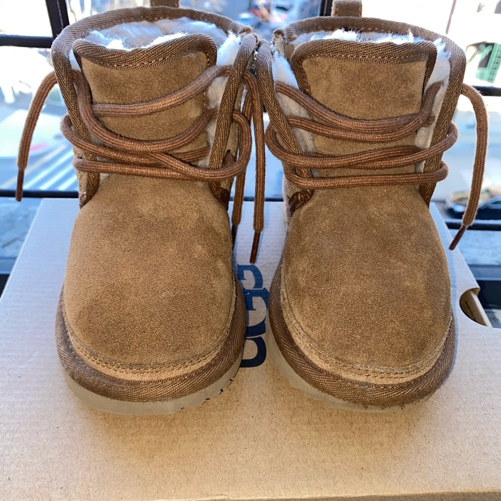 Nemell II Ugg’s size 11 (Youth Children)